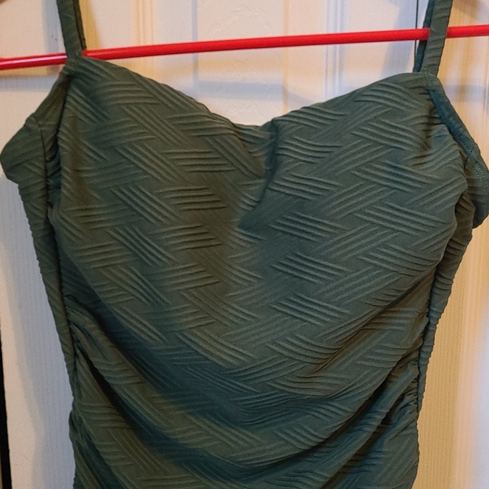 C 38: Kona Sol Green swimsuit size Medium - Picture 2 of 4